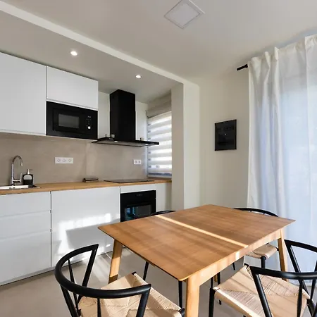 Apartment Urban Chill Private Pool By Holidays *