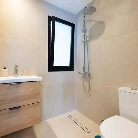 Urban Chill Private Pool By Holidays Κοραλέχο