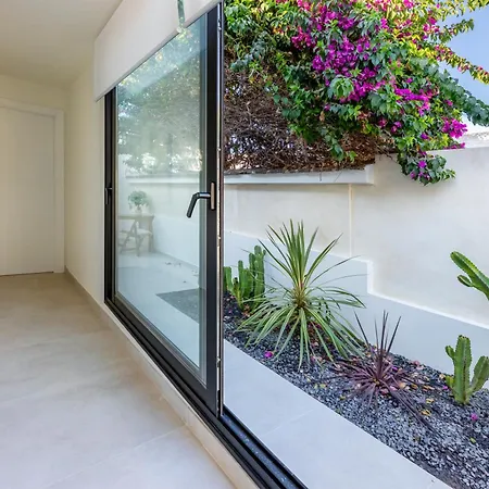 Apartment Urban Chill Private Pool By Holidays *