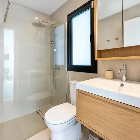 Urban Chill Private Pool By Holidays Διαμέρισμα *