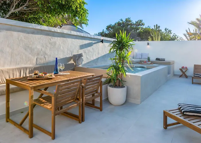 Urban Chill Private Pool By Holidays Апартаменты